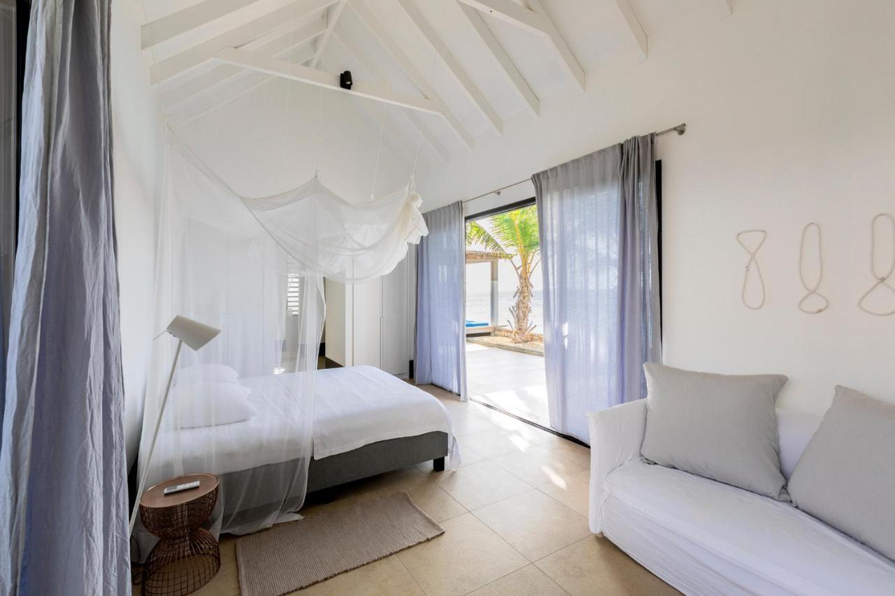 Oceanfront 72 & Sunny Villa Кралендижк Екстериор снимка