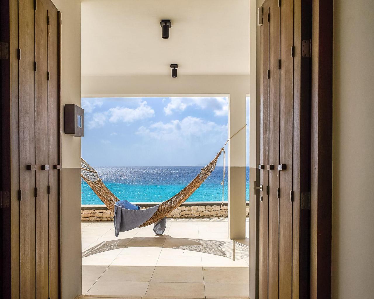 Oceanfront 72 & Sunny Villa Кралендижк Екстериор снимка